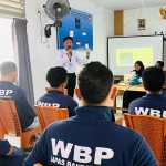 Bersama Peserta Magang, Lapas Bandanaira Dorong Kemandirian Warga Binaan melalui Pengenalan Ikan Hias dan Aquascape