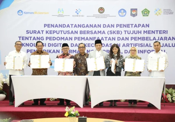 Pemerintah Sahkan SKB 7 Menteri Atur Pemanfaatan AI dan Digitalisasi Pendidikan