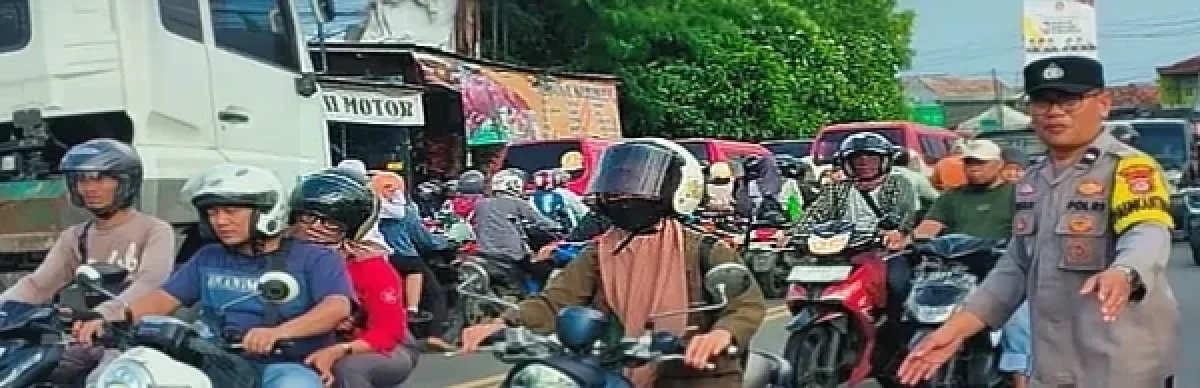 Polsek Cikande Intensifkan Strong Point di Titik Rawan Kemacetan Selama Ramadan