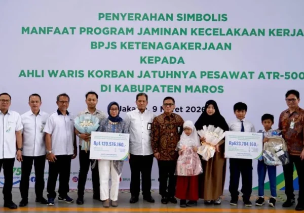 BPJS Ketenagakerjaan Serahkan Santunan Rp1,7 Miliar untuk Ahli Waris Korban Pesawat Jatuh di Maros