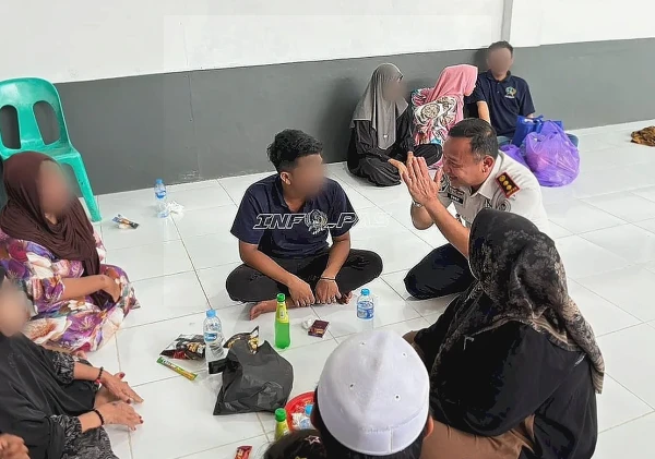 Kalapas Narkotika Karang Intan Sapa Langsung Warga Binaan dan Keluarga Saat Kunjungan