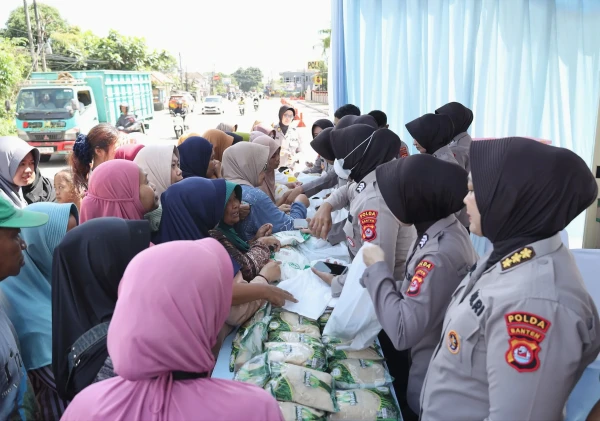 Wakapolda Banten Tinjau Gerakan Pangan Murah, Sediakan 8 Ton Beras dan Sembako Lain