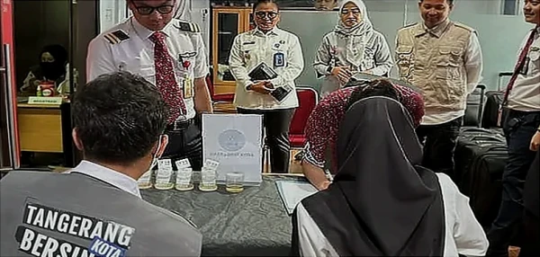 BNN Kota Tangerang Tes Urine 180 Awak Kabin di Bandara Soekarno-Hatta
