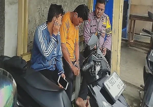 Polsek Ciwandan Patroli Dialogis di Pangkalan Ojek, Sampaikan Pesan Kamtibmas