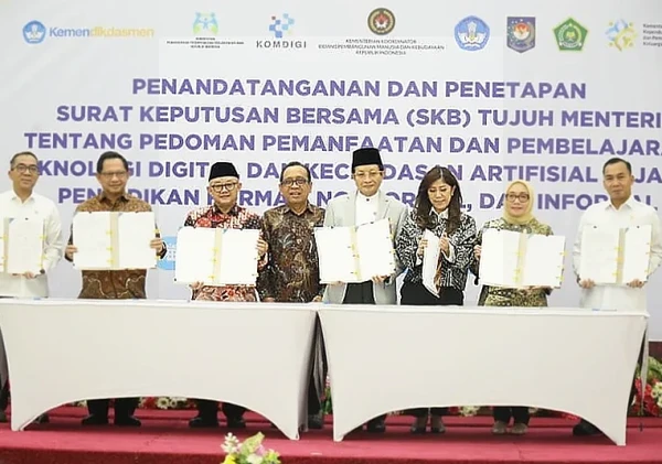 Mendagri dan Enam Menteri Teken SKB Pedoman Pemanfaatan Teknologi Digital dan AI
