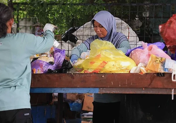 KLH/BPLH Tinjau Pengelolaan Sampah di Banjarbaru, Dorong Perubahan Perilaku Masyarakat