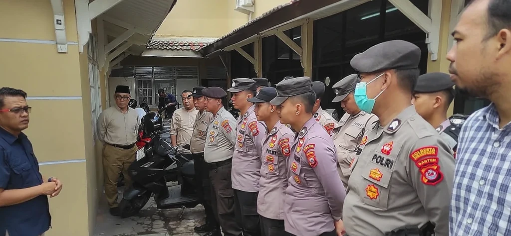 Polsek Serang Amankan Aksi Unjuk Rasa Aliansi Pamungkas di Baznas Kota Serang