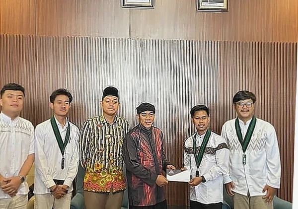 HMI Kabupaten Bandung Jalin Silaturahmi dengan DKM Masjid Raya Al-Jabbar