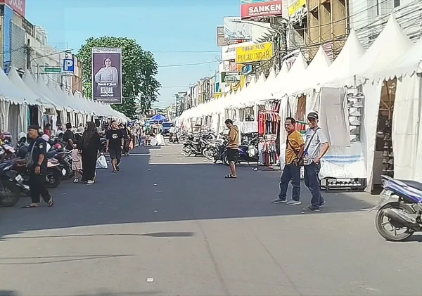 Pedagang Ramaikan Pembukaan Pasar Jedogan di Pasar Lama Serang, Transaksi Diprediksi Rp5 Miliar