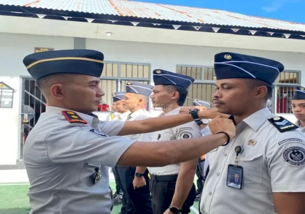 Kenaikan Pangkat 11 Petugas Lapas Wahai, Kepala Lapas Ingatkan Tanggung Jawab