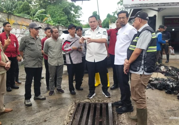 Wali Kota Serang Tinjau Lokasi Rawan Banjir, Himbau Warga Bongkar Bangunan yang Halangi Aliran Air