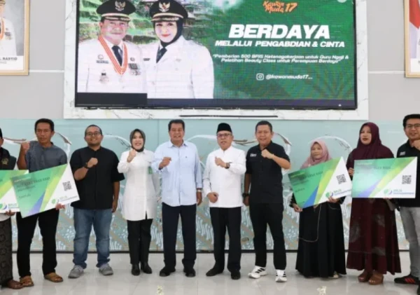 Bupati Tangerang Serahkan Bantuan BPJS Ketenagakerjaan bagi 500 Guru Ngaji