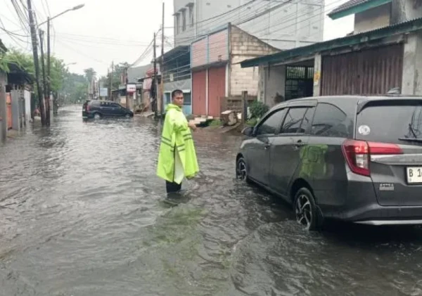 Hujan Deras dan Angin Kencang Terjang Kota Tangerang, Genangan dan Pohon Tumbang Bermunculan