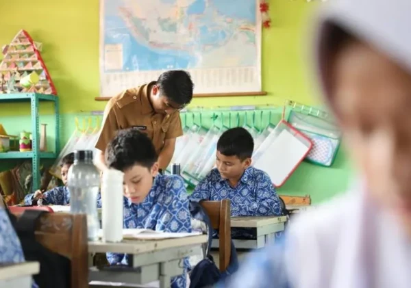 Pemkot Tangerang Salurkan Beasiswa Tangerang Cerdas untuk 30.892 Siswa di 2025