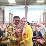 Tawa dan Semangat Ibu-Ibu Penuhi Plaza Puspem, Ini Pesan Wali Kota di Hari Ibu ke