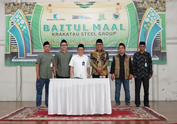 Salurkan Zakat Rp423,3 Juta, Wali Kota Apresiasi Karyawan Krakatau Steel