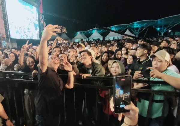Wali Kota Helldy Resmi Tutup Cilegon Fest 23 dengan tepukan meriah pengunjung