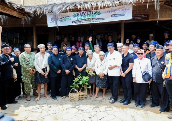 HUT ke-8 PUB, Andra Soni dan Taufiqurrahman Ruki Serahkan 70 Ribu Bibit untuk Baduy Lestari