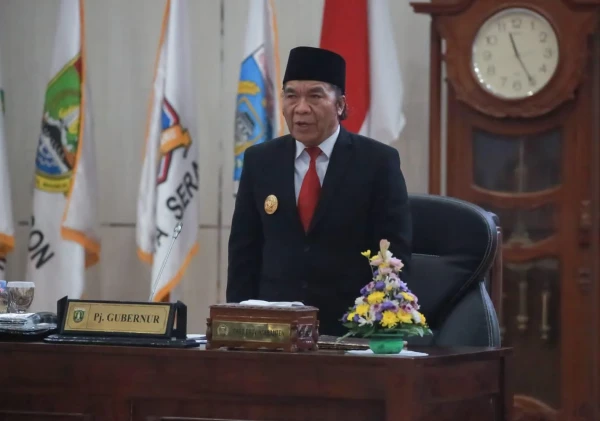 Pj Gubernur Al Muktabar Hadiri Paripurna PAW Anggota DPRD Provinsi Banten