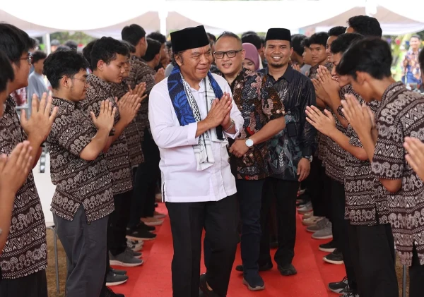 Menyongsong Indonesia Emas 2045, Pj Gubernur Banten Al Muktabar Dorong Lembaga Pendidikan Tingkatkan Daya Saing SDM