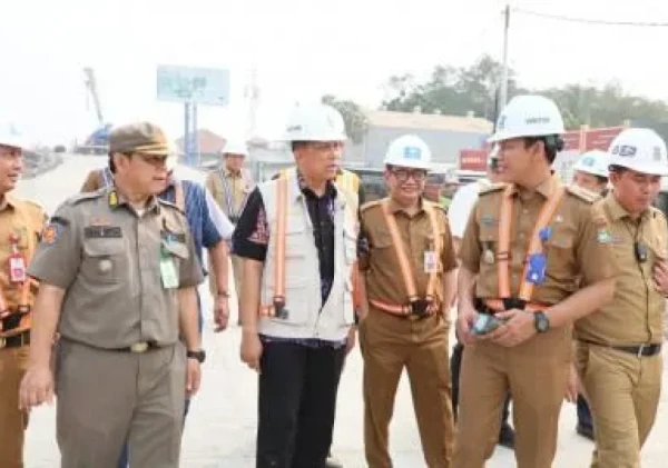 Berharap Bisa Resmikan Flyover Cisauk, Pj Bupati Tangerang Tinjau Progres Pembanguanan