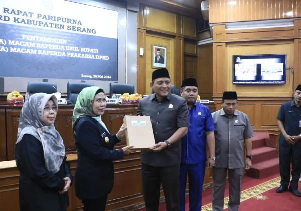 Bupati Serang Mengajukan Dua Raperda Baru dan Pencabutan Dua Perda Lama dalam Rapat Paripurna DPRD